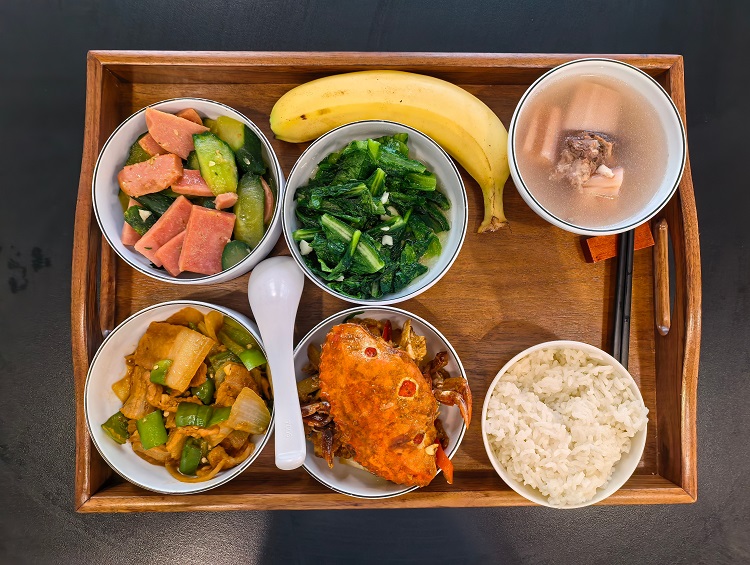 鸿蒙智行升级鸿蒙大酒店 车主享免费充电洗车餐饮服务-第2张图片-科技快讯