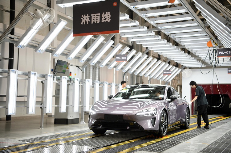雷军邀请粉丝，2025春节工厂过大年！-第2张图片-科技快讯