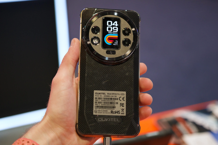 33000mAh电池，自带可拆卸手环和耳机！Oukitel新手机不要太怪！-第4张图片-科技快讯