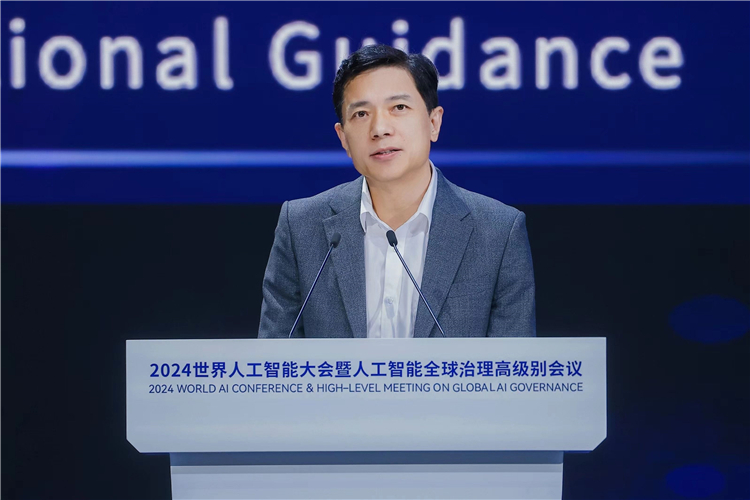 李彦宏：开源模型是智商税，百度：我要开源-第3张图片-科技快讯