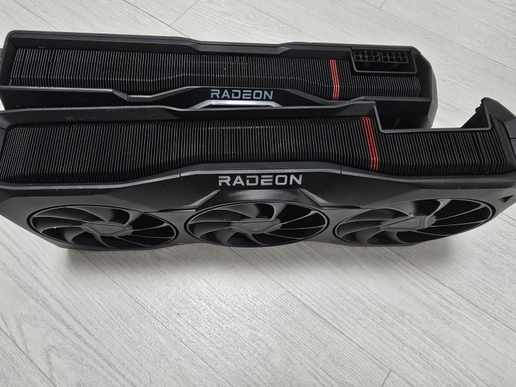 AMD 7990 XTX顶级显卡散热器曝光 配备3x8Pin供电接口-第4张图片-科技快讯