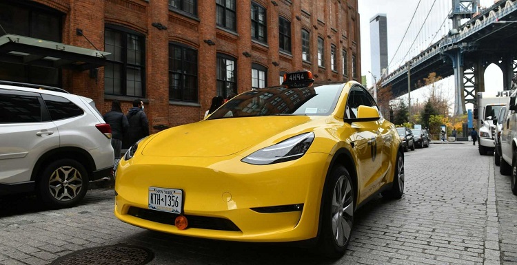特斯拉Robotaxi正式上线 统一收费4.2美元-第1张图片-科技快讯