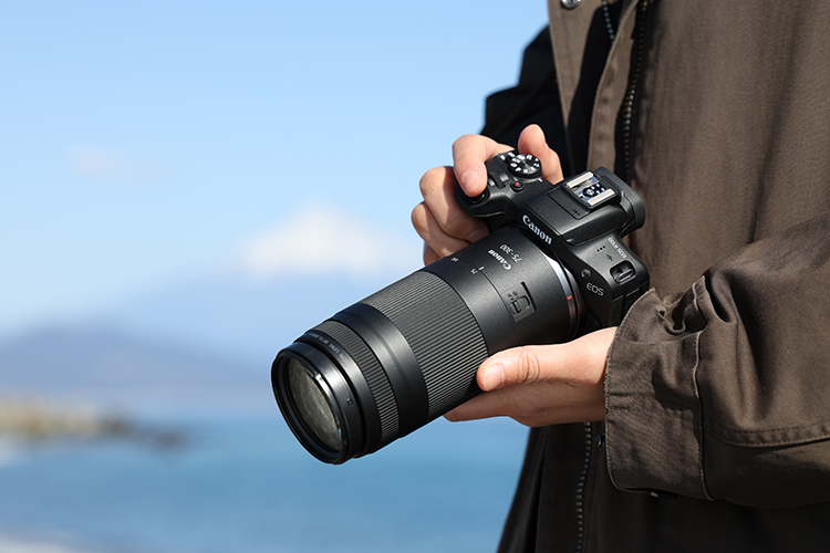 佳能发布长焦镜头RF75-300mm F4-5.6：建议零售价1499元，仅重507g-第1张图片-科技快讯