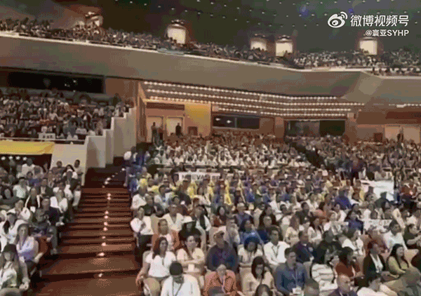 委内瑞拉总统展示华为Mate X6 称其为全球更先进手机-第2张图片-科技快讯