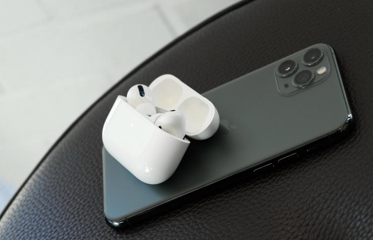 iOS 26测试版曝光AirPods实时翻译功能 新手势操作泄露-第2张图片-科技快讯
