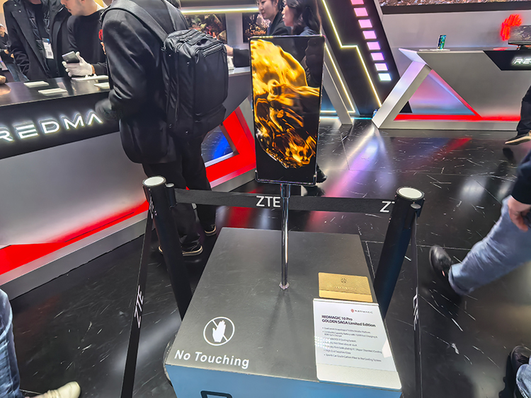 游戏本也有裸眼3D了！红魔的黑科技新品在MWC“杀疯了”-第4张图片-科技快讯