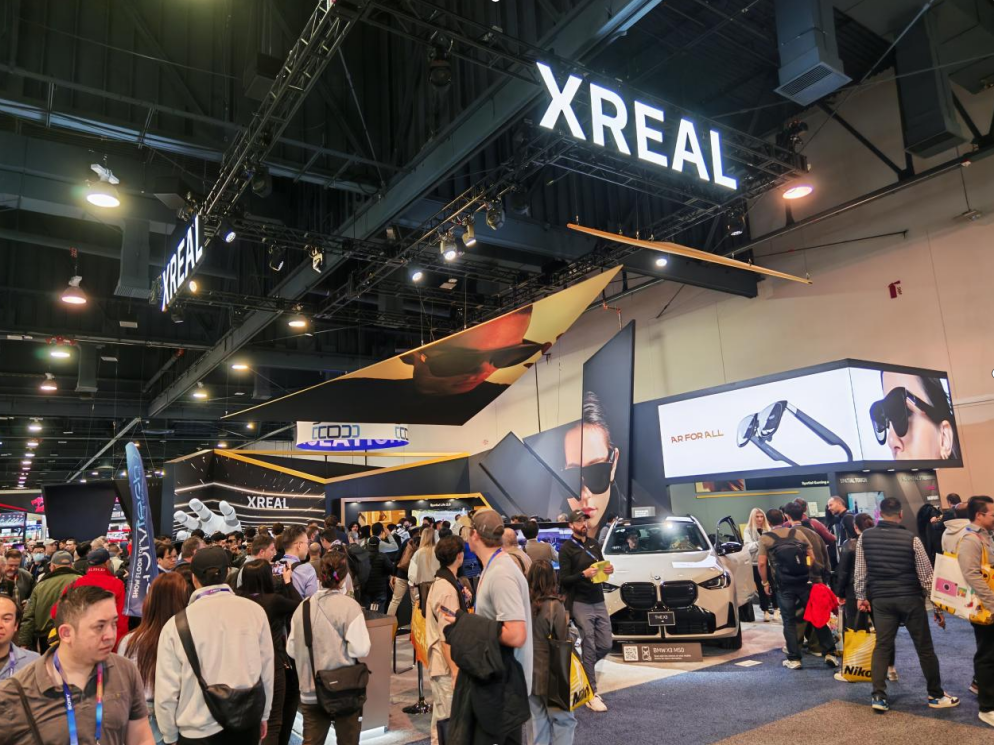 XREAL在CES 2025大放异彩，创新AR技术引领未来新场景-第1张图片-科技快讯