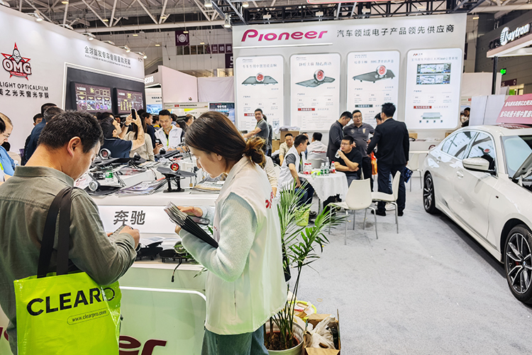 2025深圳国际性能及定制改装车展：新能源汽车产业链的大荟萃-第15张图片-科技快讯