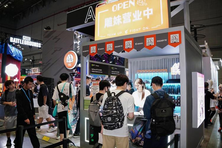技嘉BW 2025展台国风赛博痛车雕妹创意十足-第19张图片-科技快讯