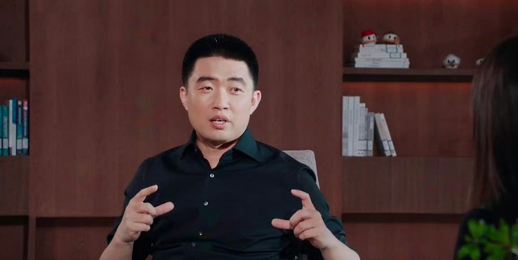 李想第二季AI talk：现在的辅助驾驶，是黎明前的黑暗-第1张图片-科技快讯