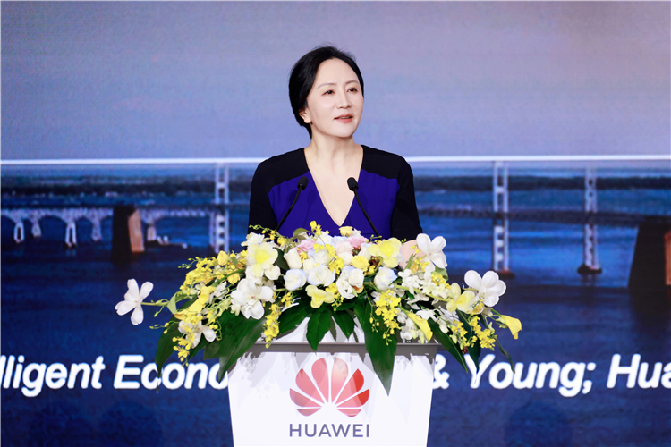 华为孟晚舟：鸿蒙一年走过其它系统十多年之路，红枫影像源自东北-第1张图片-科技快讯