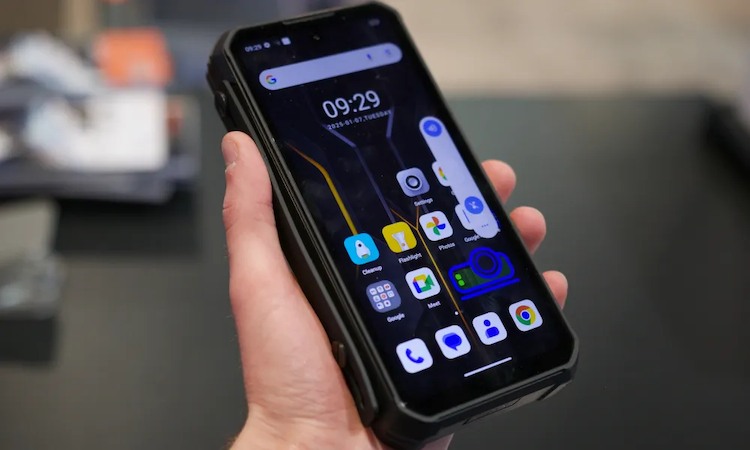 33000mAh电池，自带可拆卸手环和耳机！Oukitel新手机不要太怪！-第1张图片-科技快讯