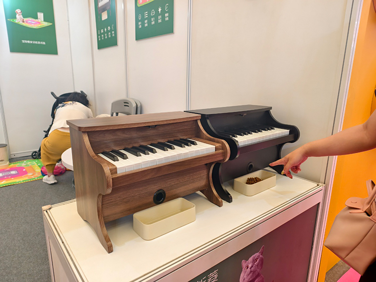 SUNLIN宠物钢琴亮相2025亚洲宠物展，打造萌宠专属音乐盛宴-第1张图片-科技快讯