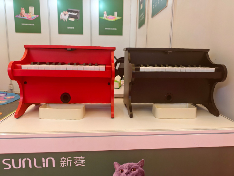 SUNLIN宠物钢琴亮相2025亚洲宠物展，打造萌宠专属音乐盛宴-第3张图片-科技快讯