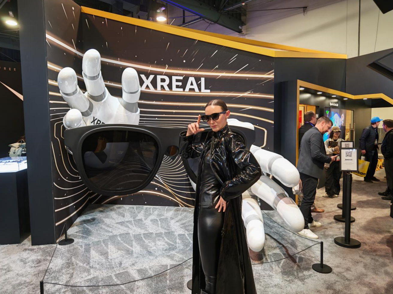 XREAL在CES 2025大放异彩，创新AR技术引领未来新场景-第3张图片-科技快讯