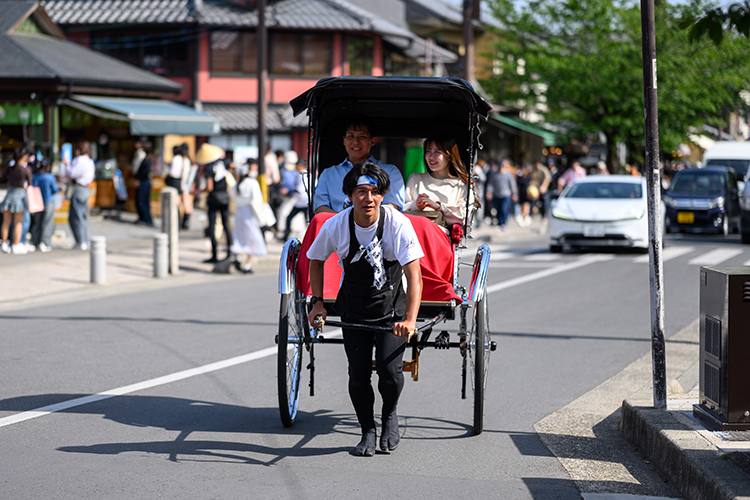 旅游丝滑小连招：带这套贝尔金&times;迪士尼联名配件，给手机满满安全感-第14张图片-科技快讯