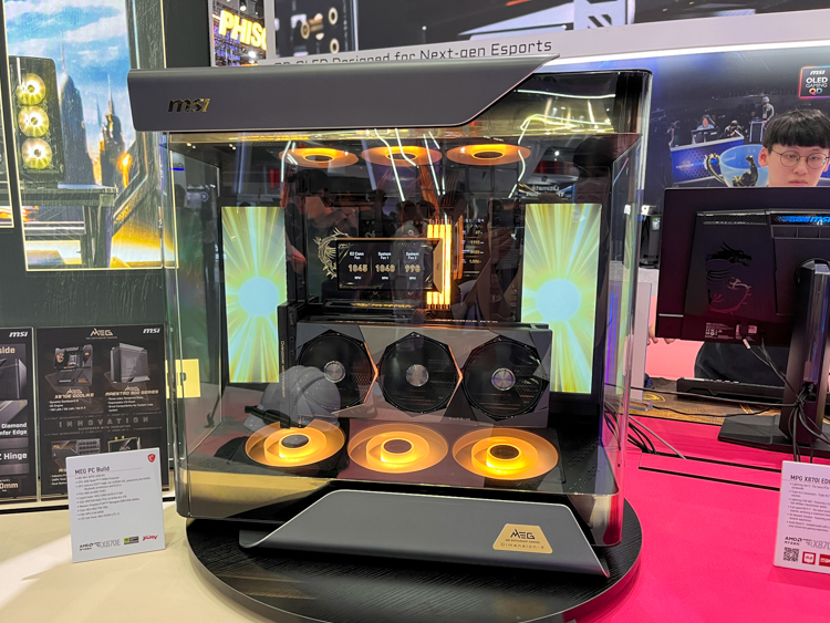 微星多款产品闪耀COMPUTEX 2025：AI智能QD-OLED显示器成C位-第3张图片-科技快讯