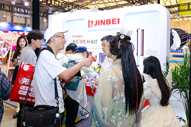 金贝摄影灯P&amp;I 2025新品评测国产摄影灯品牌推荐-第2张图片-科技快讯