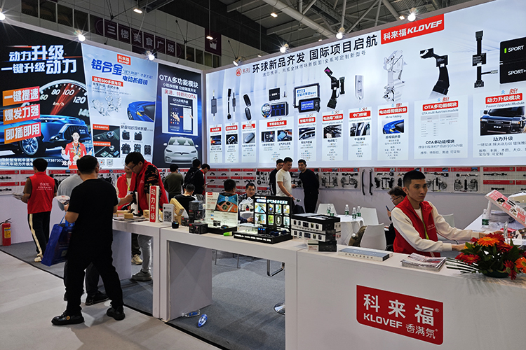 2025深圳国际性能及定制改装车展：新能源汽车产业链的大荟萃-第19张图片-科技快讯
