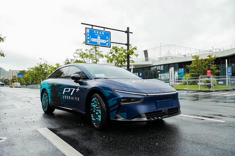 小鹏P7+伪装车亮相，预计今年四季度上市-第1张图片-科技快讯