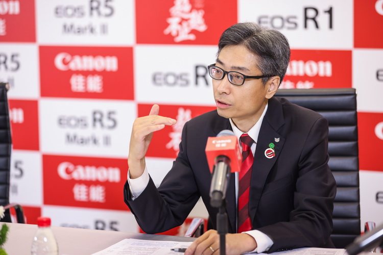 十字对焦、堆栈传感器 佳能EOS R5 Mark II、R1性能飙升、价格还有惊喜-第20张图片-科技快讯