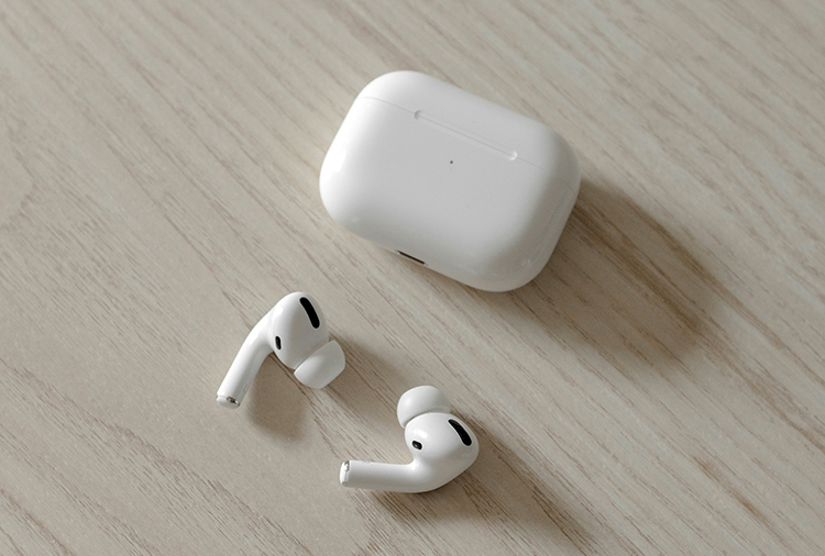 除了手机，还有新品！曝苹果9月将发布AirPods Pro 3和AirPods 4-第1张图片-科技快讯