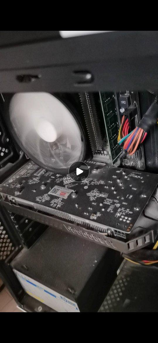 电脑机箱噪音大是什么原因-如何清理电脑机箱灰尘如何降低电脑机箱噪音 --第4张图片-科技快讯 电脑机箱噪音大是什么原因-如何清理电脑机箱灰尘如何降低电脑机箱噪音 --第4张图片-科技快讯