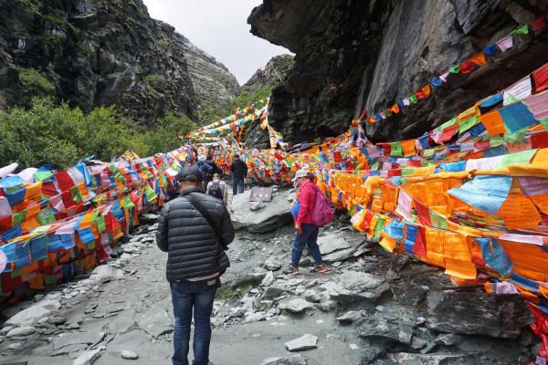 稻城亚丁在四川哪里 稻城亚丁在四川哪个地方(四川稻城亚丁有火车吗)-第3张图片-科技快讯 稻城亚丁在四川哪里 稻城亚丁在四川哪个地方(四川稻城亚丁有火车吗)-第3张图片-科技快讯