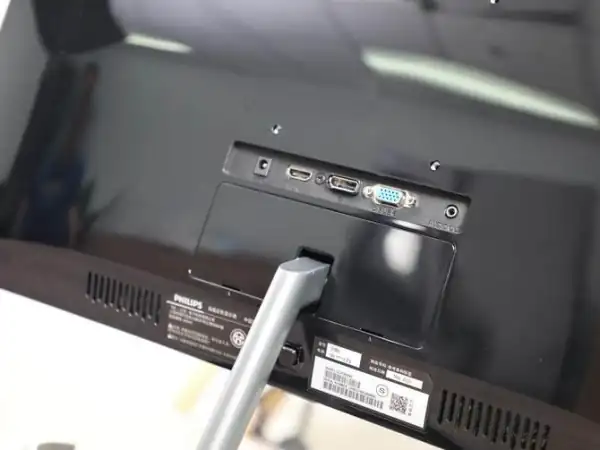 看1080P高清用多大的显示器-老式显示器可以看高清吗-第7张图片-科技快讯 看1080P高清用多大的显示器-老式显示器可以看高清吗-第7张图片-科技快讯