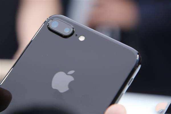 ipadmini5有faceid吗(faceid在哪里设置)-第1张图片-科技快讯 ipadmini5有faceid吗(faceid在哪里设置)-第1张图片-科技快讯