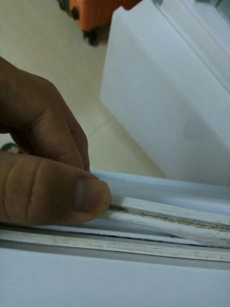 冰箱门封条不严的原因有哪些冰箱门封条如何更换(冰箱门封条用什么胶粘)-第2张图片-科技快讯 冰箱门封条不严的原因有哪些冰箱门封条如何更换(冰箱门封条用什么胶粘)-第2张图片-科技快讯