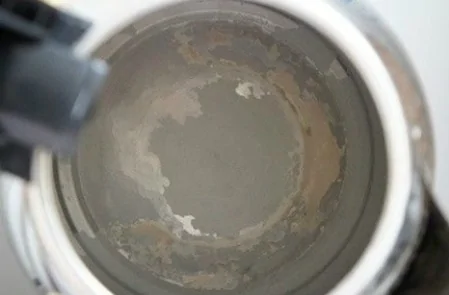 电热水壶有水垢该怎么办呢--第1张图片-科技快讯 电热水壶有水垢该怎么办呢--第1张图片-科技快讯