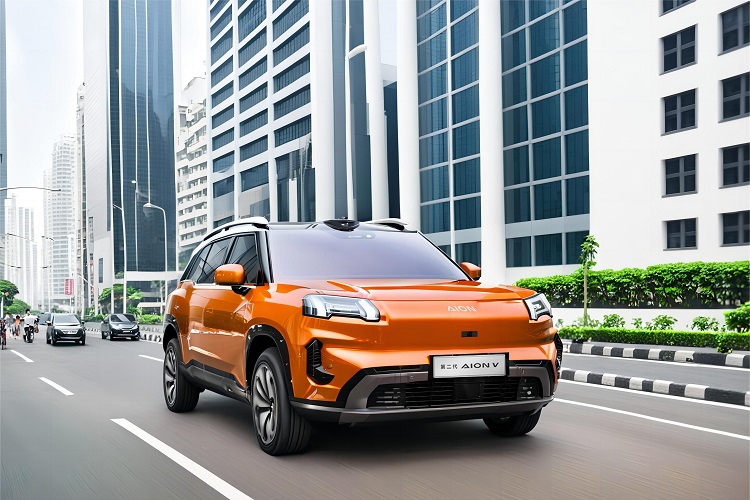 外观是亮点，续航最长750km！全新埃安AION V正式上市-第2张图片-科技快讯
