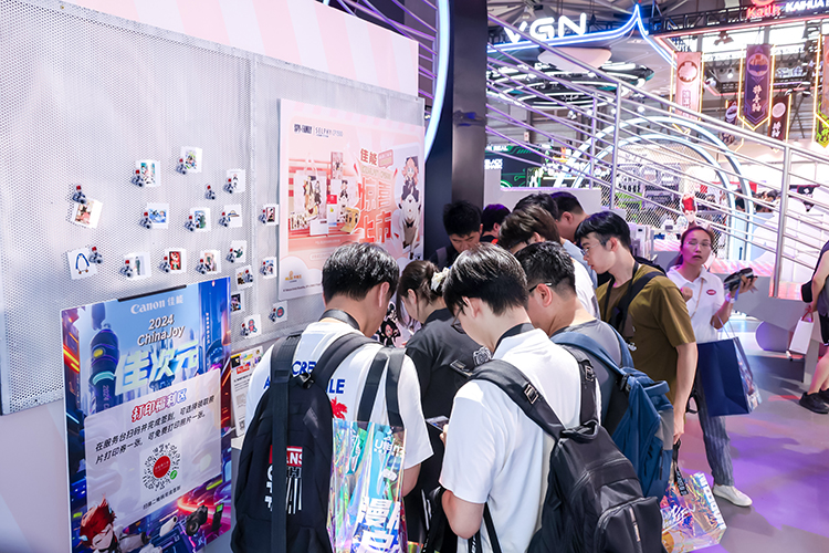 佳能登陆第21届ChinaJoy，“看我佳”与观众们一起打破次元壁！-第6张图片-科技快讯