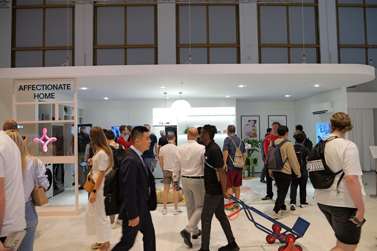 LG多产品线家电新品亮相IFA2024，AI滚筒洗衣机智慧洗降低衣物损伤-第9张图片-科技快讯