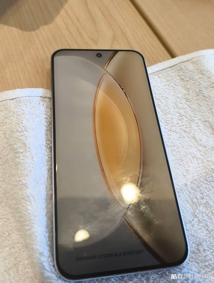 vivo X200外观疑似曝光，大圆后摄模组有改动，天玑9400处理器   -第2张图片-科技快讯