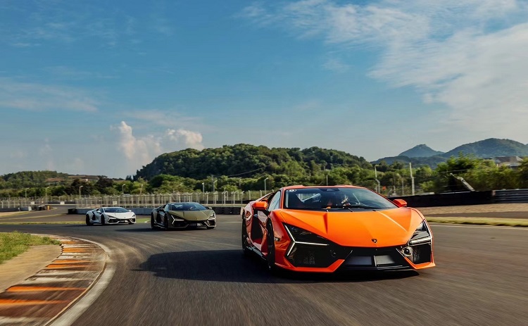 5台试驾车，4台高温警告！兰博基尼还没解决V12高温问题？-第4张图片-科技快讯