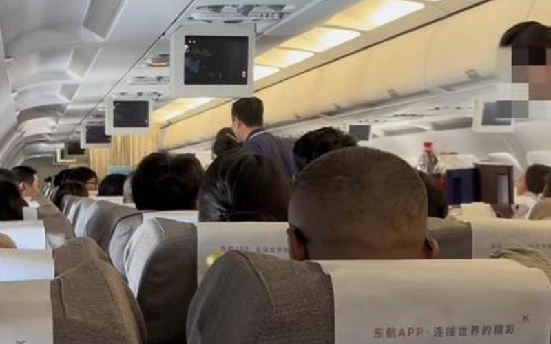 東航旅客強開艙門事件(東航旅客強開艙門事件是真的嗎)