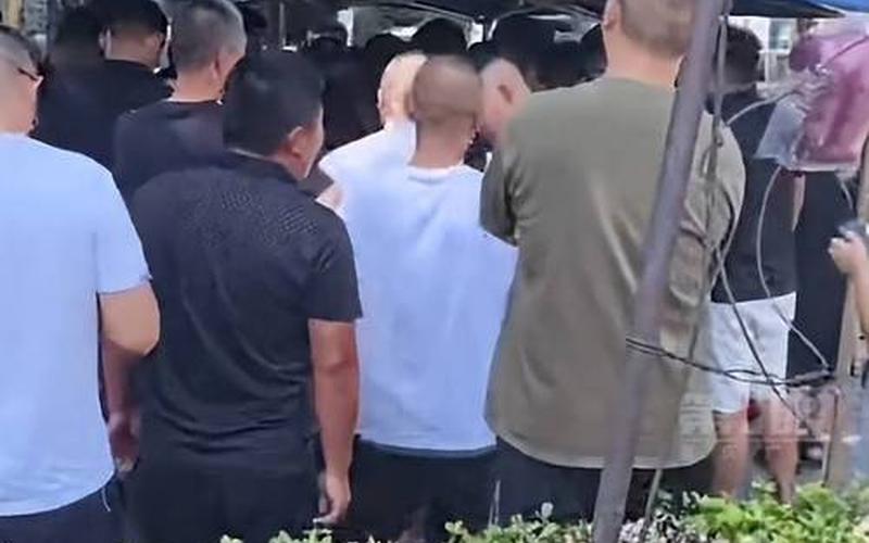 安徽車禍10死6傷 7人被追究刑責(zé);安徽車禍10死6傷7人被追究刑責(zé)