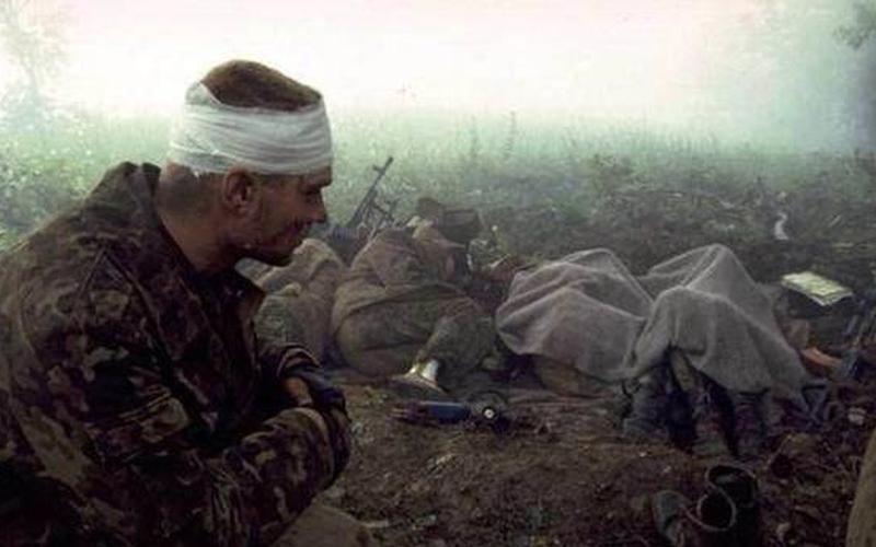 车臣活割俄罗斯士兵头图片_车臣活割俄罗斯士兵头视频
