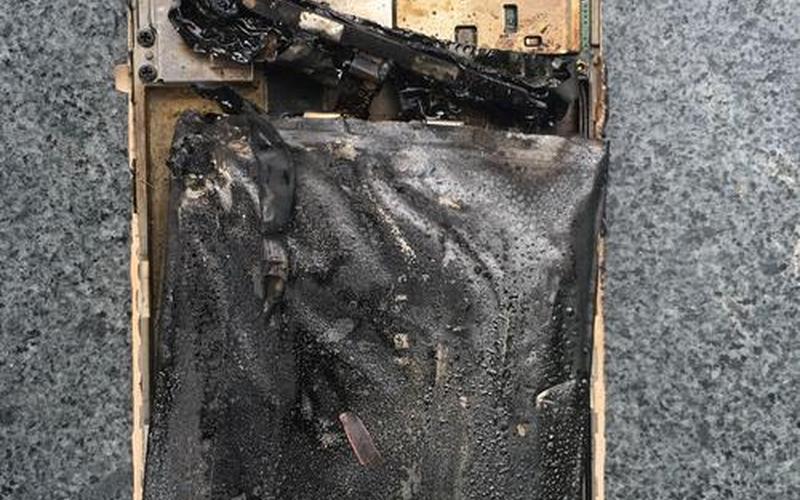 小米手机爆炸(小米手机爆炸的几率有多大)-第1张图片-铖浩科技